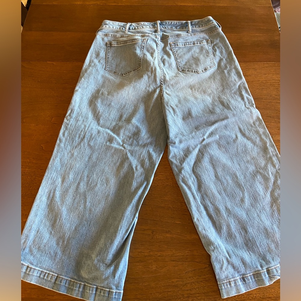 Torrid Cropped Denim High Rise Jeans - Picture 4 of 5